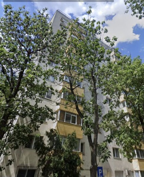 Lacul Tei, Maica Domnului, Domino, aproape Parcul Circului